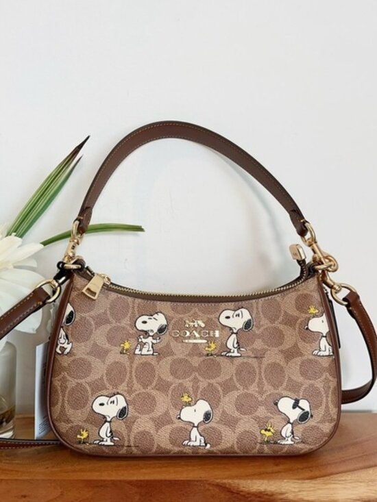 Coach Handbags - Coach X Peanuts Teri Shoulder Bag In Signature Canvas With Snoopy Print